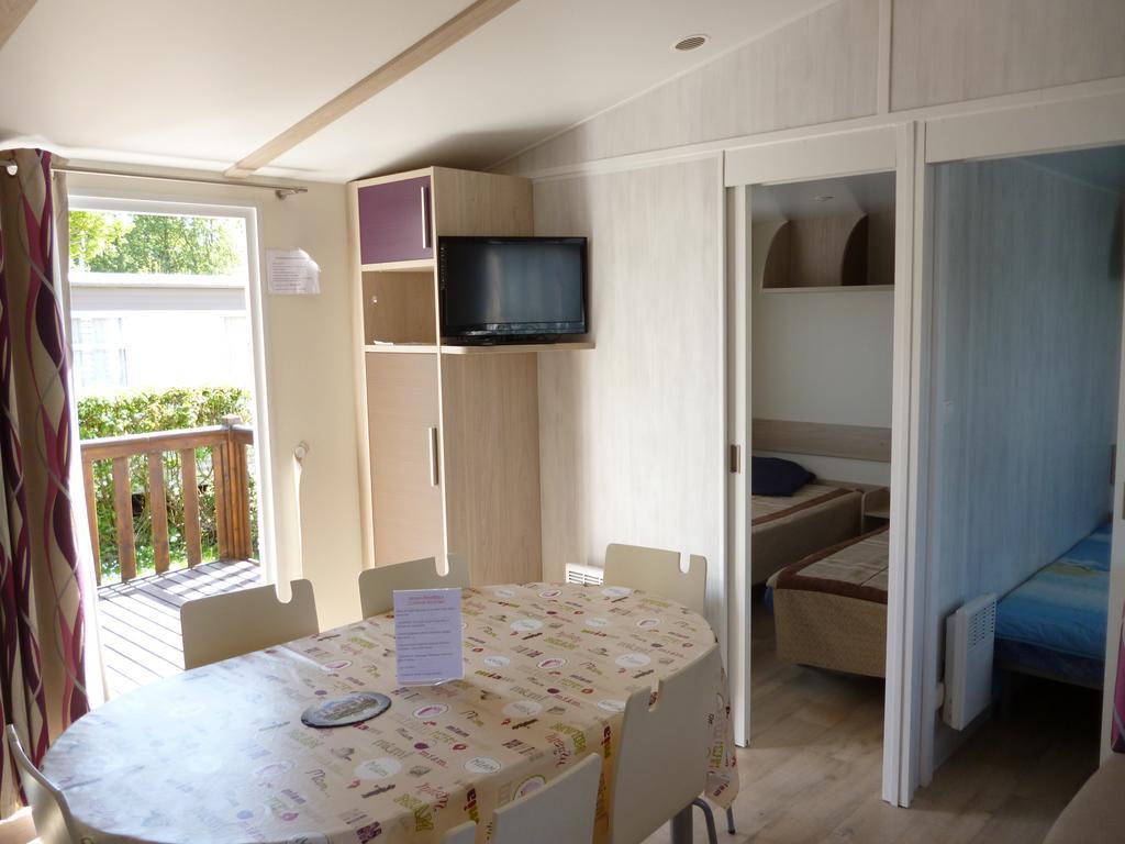 Auberge Des Etangs Roussent 객실 사진