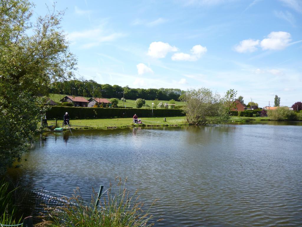 Auberge Des Etangs Roussent 외부 사진